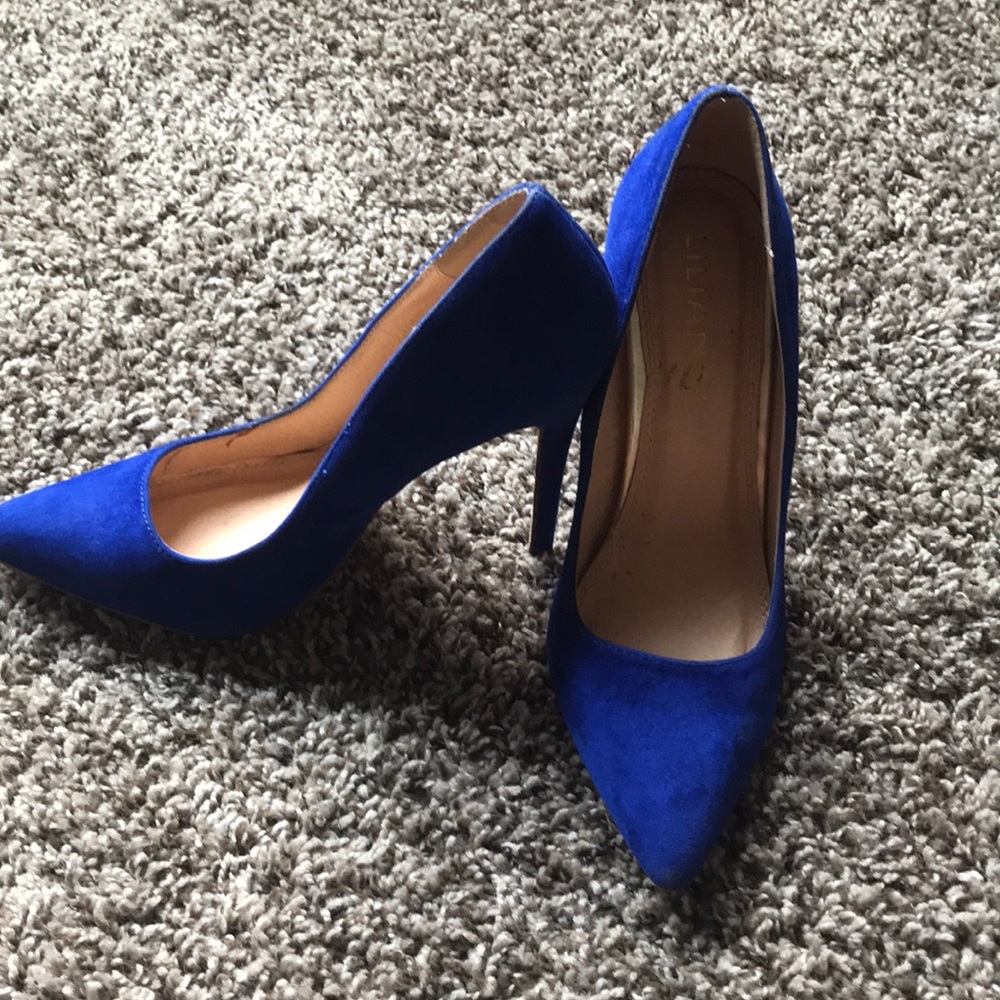 Royal blue pumps